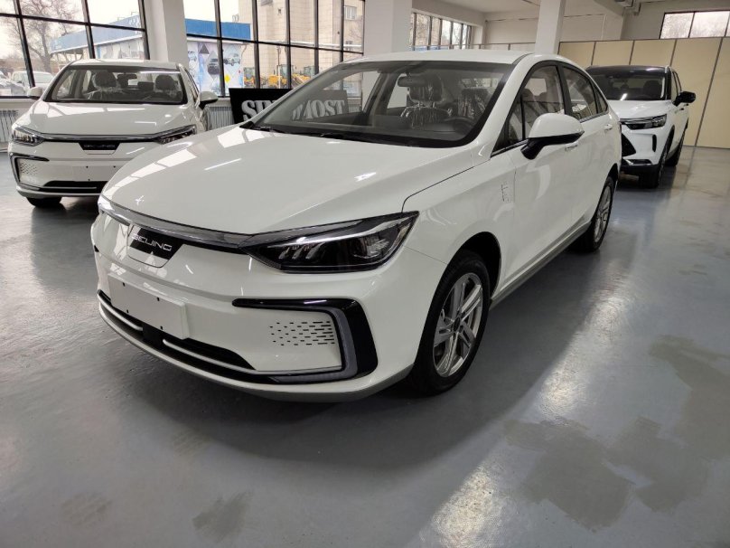 BAIC седан u5