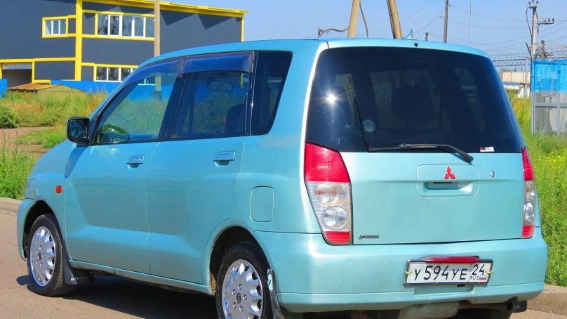 Митсубиси Мираж Динго 1999