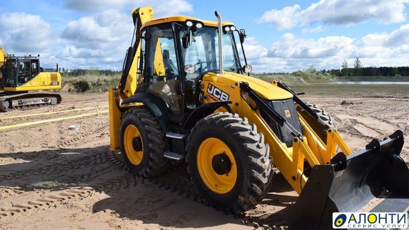 Трактор JCB 4cx