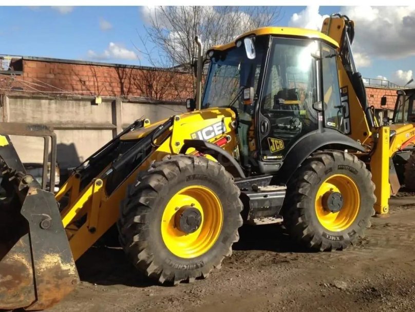 Трактор экскаватор JCB 4cx