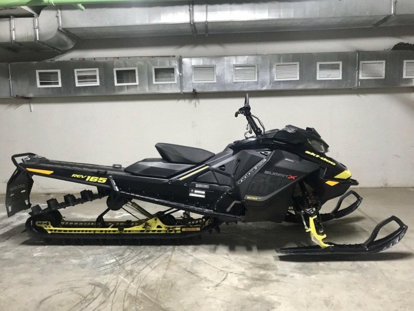 Ski Doo Summit 850