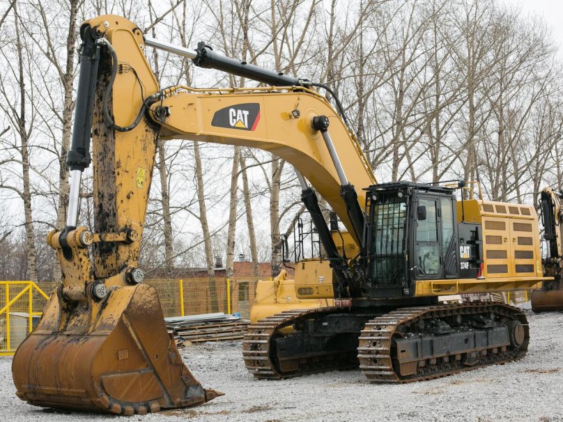 Экскаватор Катерпиллер 374fl