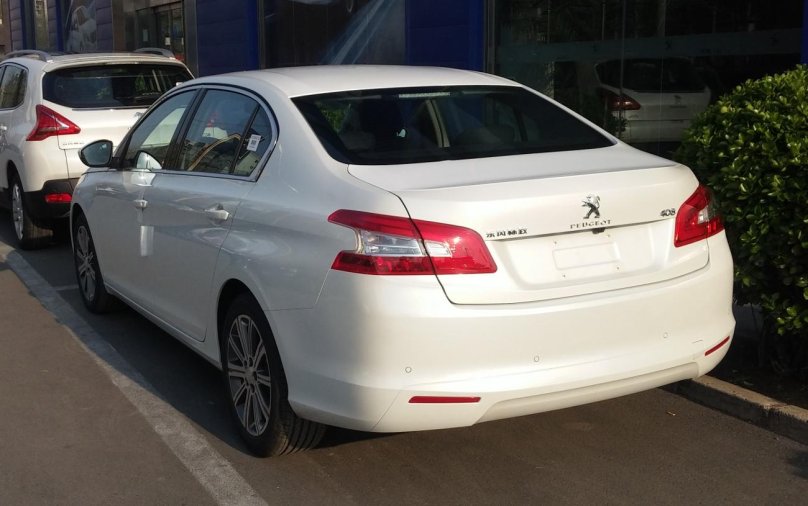 Peugeot 408