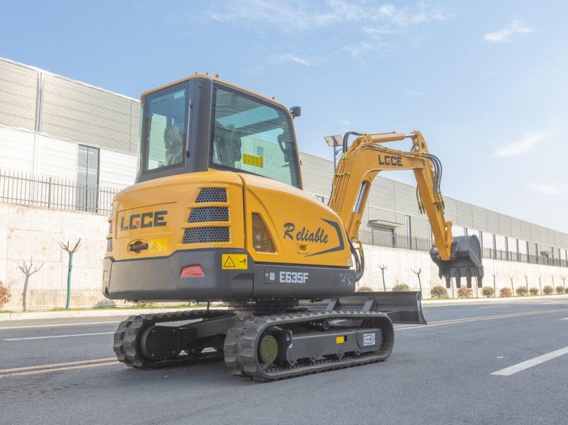 Экскаватор гусеничный lgce e635f