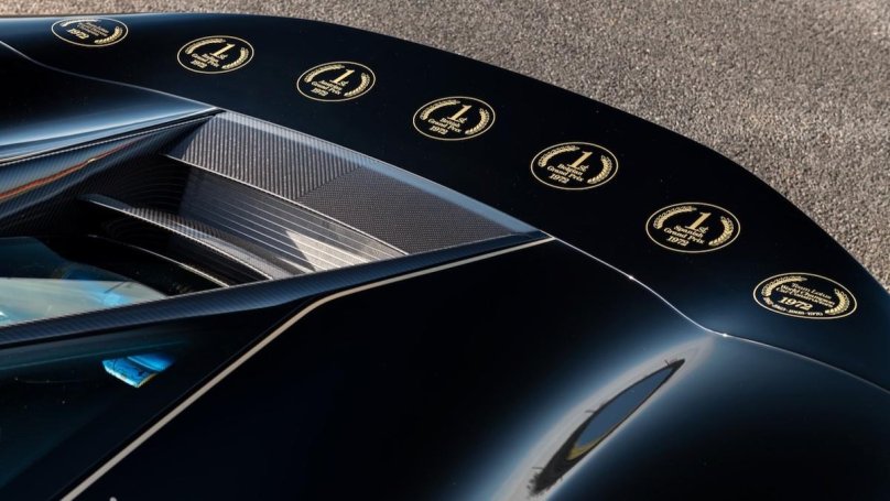 Лотус Evija 2022