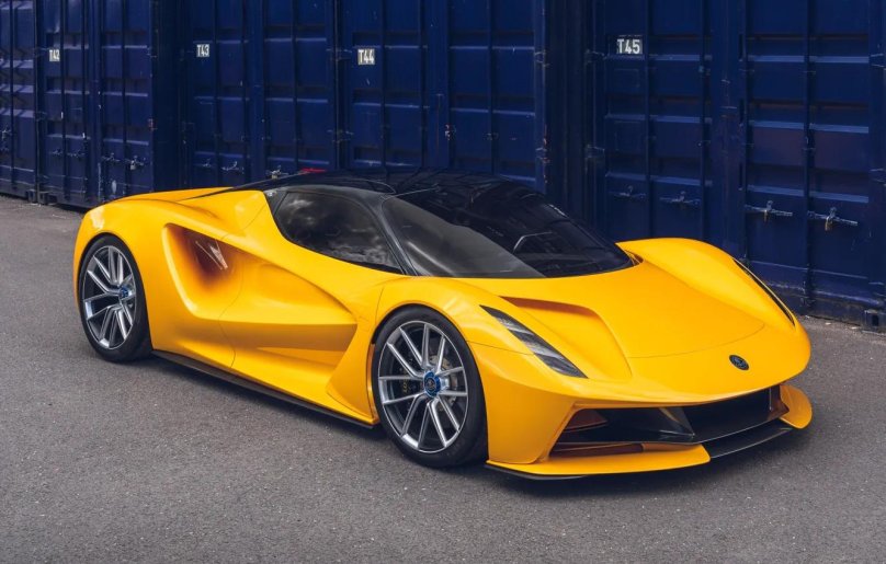 Лотус желтый машина