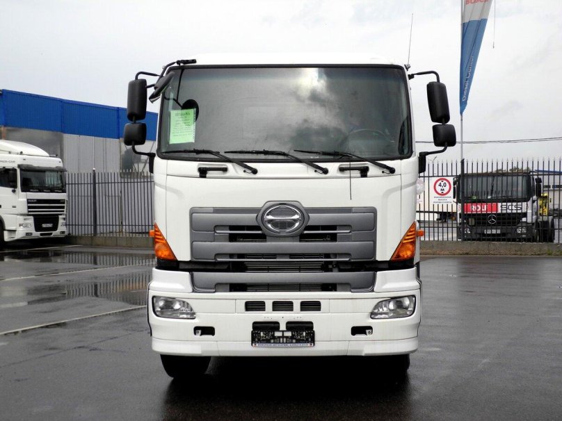 Хино 700 Профия