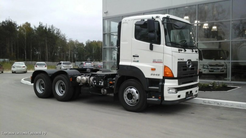 Седельный тягач Хино 700