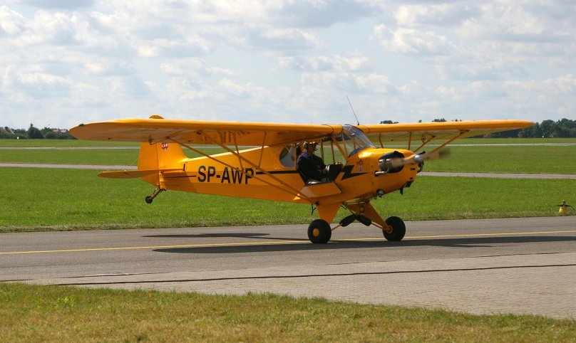 Piper Cub самолет
