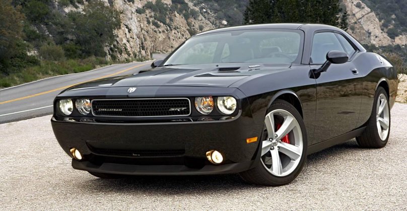 Dodge Challenger srt8