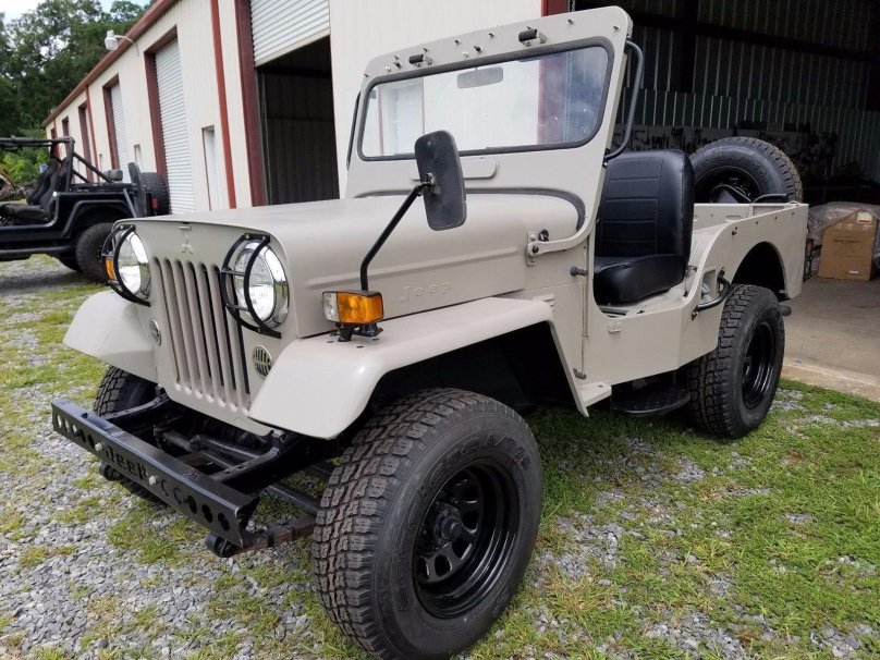 Mitsubishi Jeep CJ