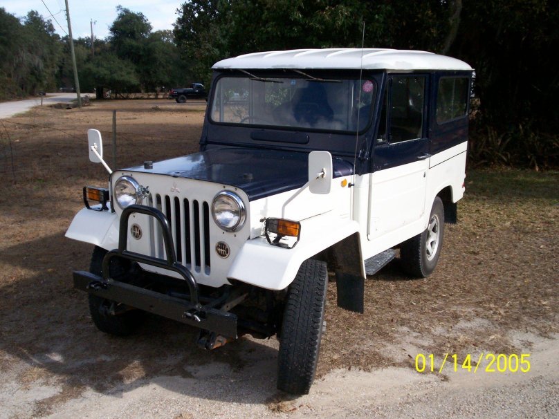 Mitsubishi Jeep j24