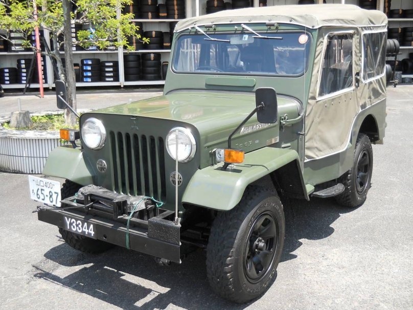 Mitsubishi Jeep j30