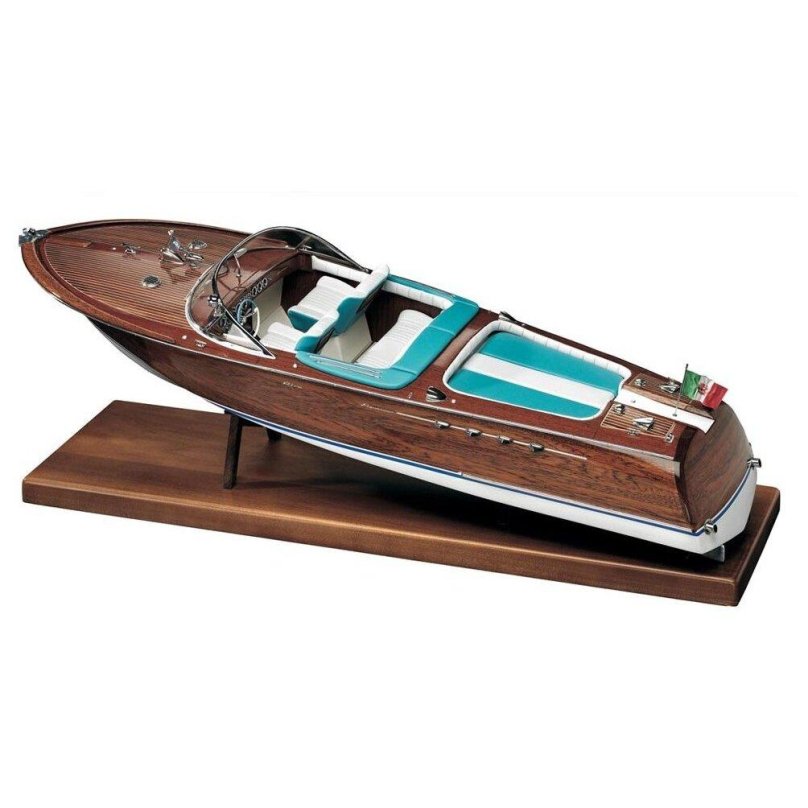 Моторная лодка Riva Aquarama