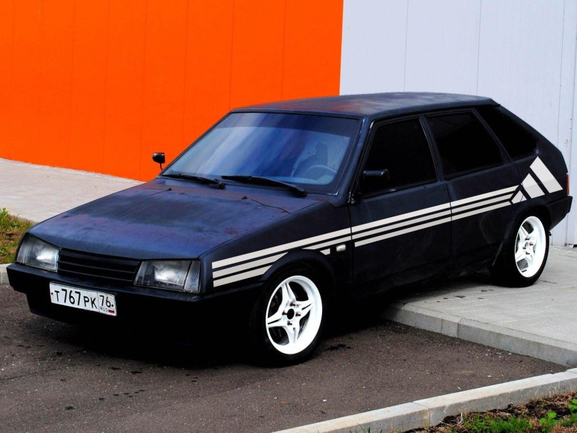 ВАЗ 2109 черная