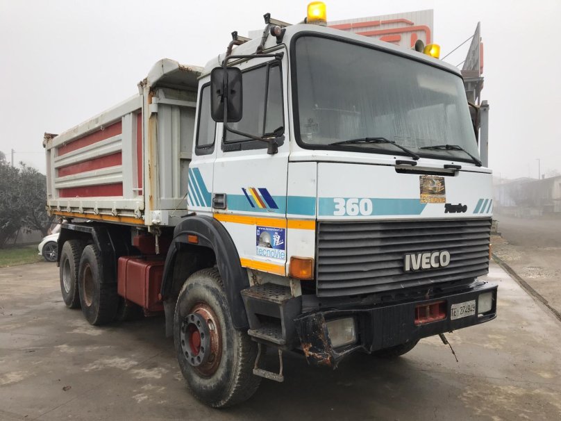 Iveco 330