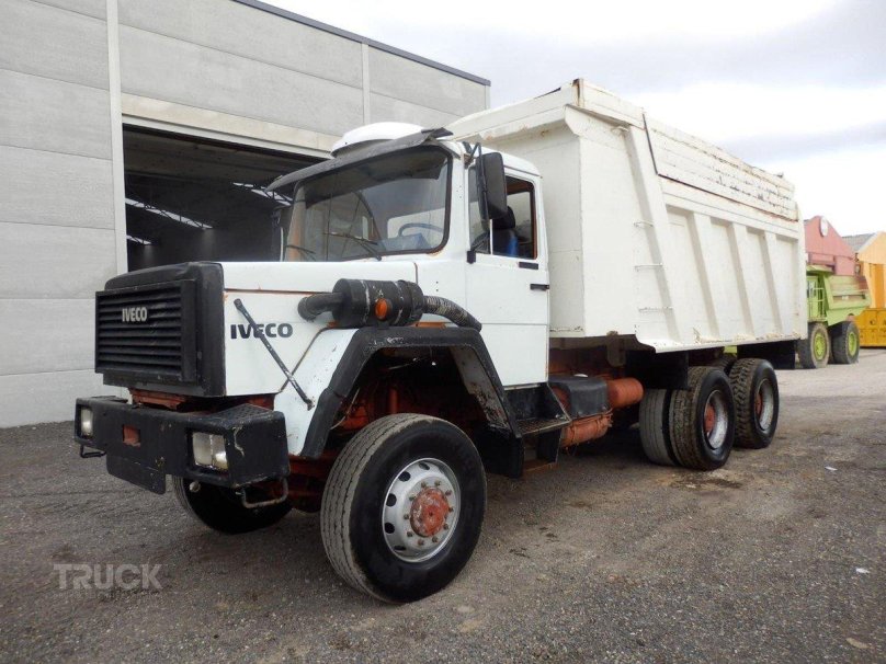 Ивеко магирус самосвал