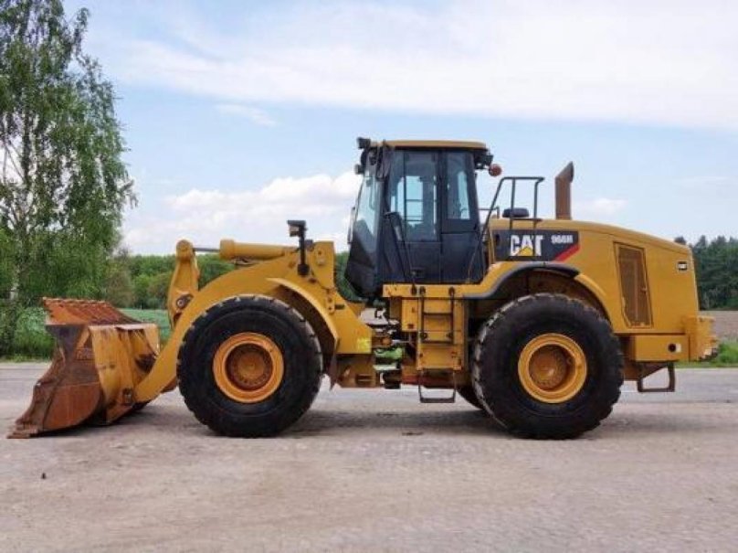 Погрузчик Caterpillar 966