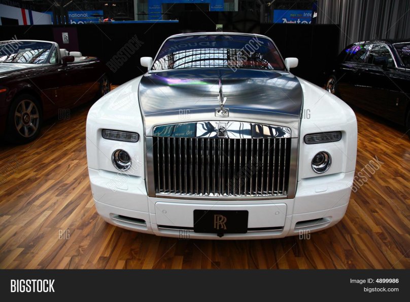 Роллс Ройс 3 дверный