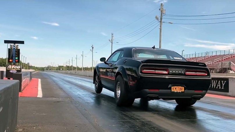 Dodge Charger Hellephant