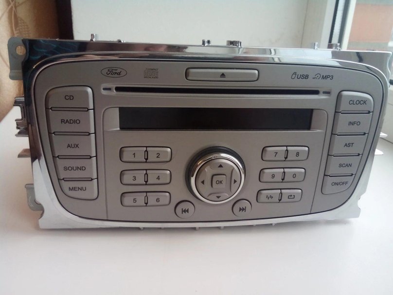 Ford Focus 2 Sony 6000 USB