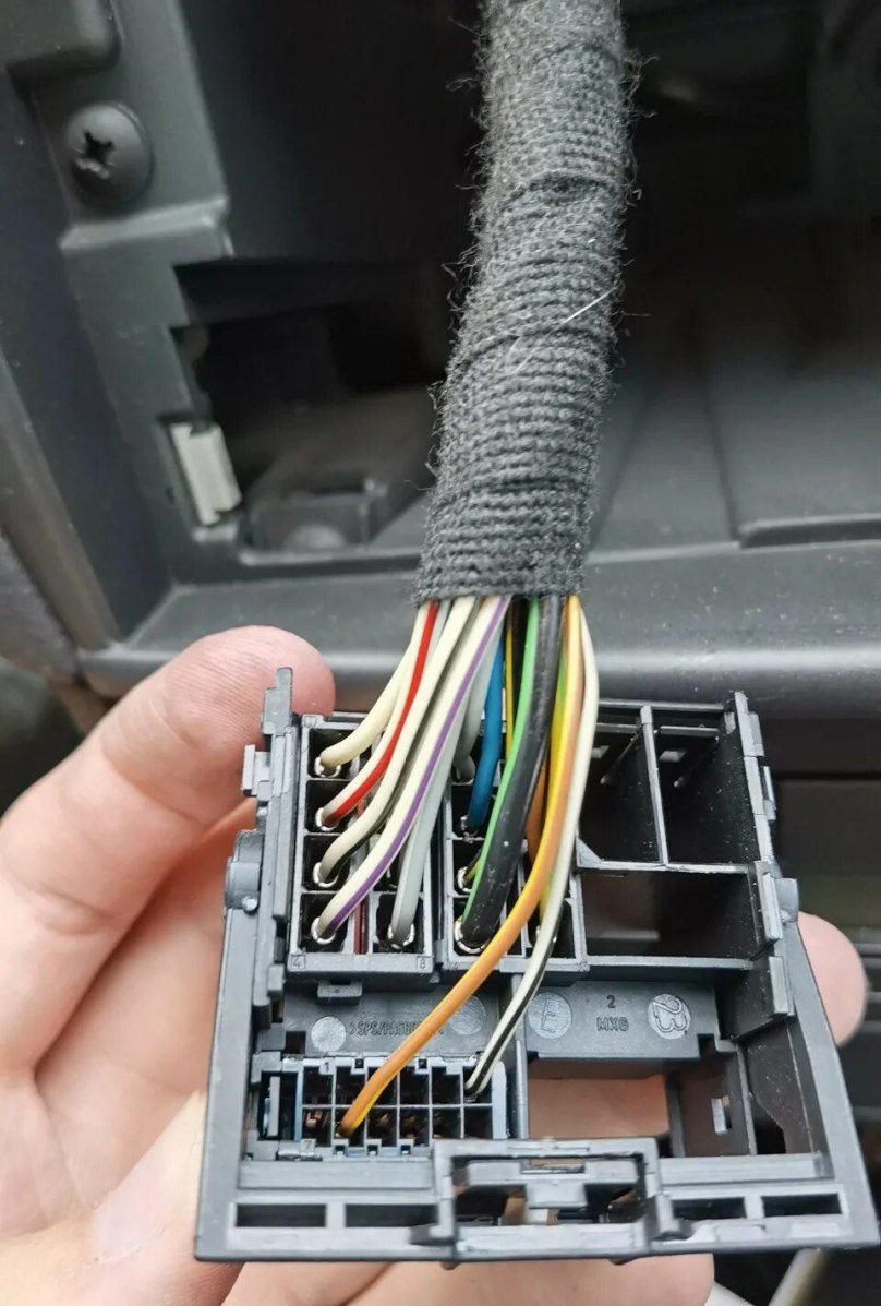 6000 CD Ford блютуз