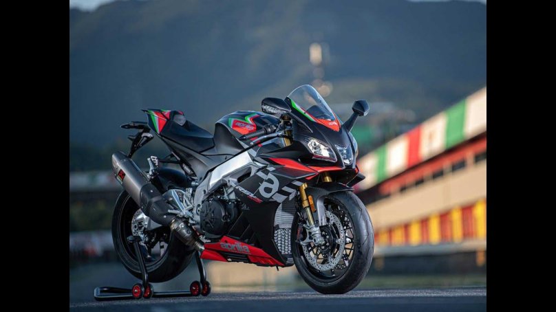 Aprilia rsv4 1100
