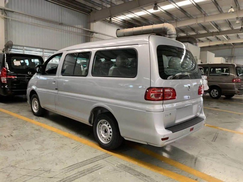 Dongfeng MPV минивэн 2007