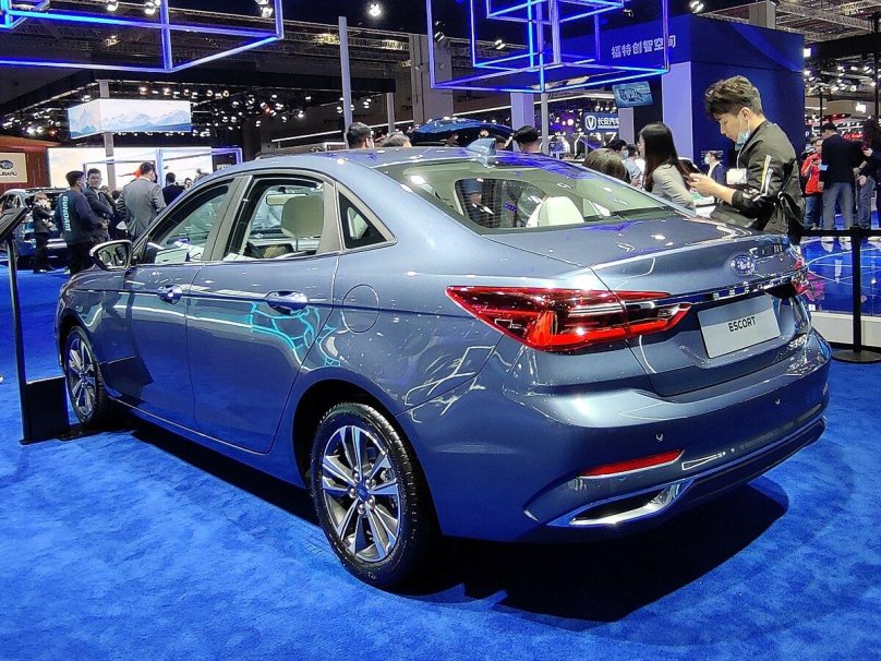 Эскортный 2021