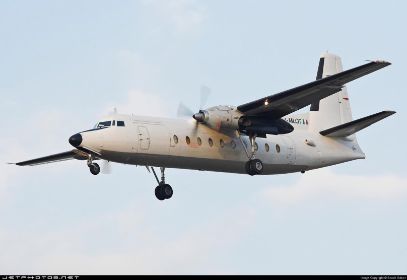 Самолет Фоккер f-27 400