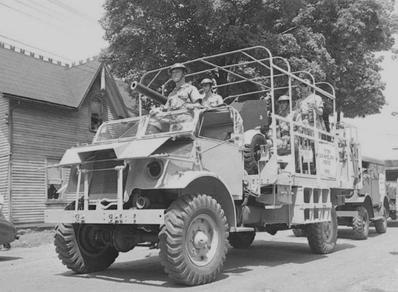 6474 Italeri Bedford QL with 6 PDR. At Gun