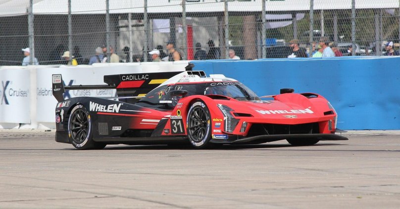 Cadillac #31 whelen Racing dpi-v.r