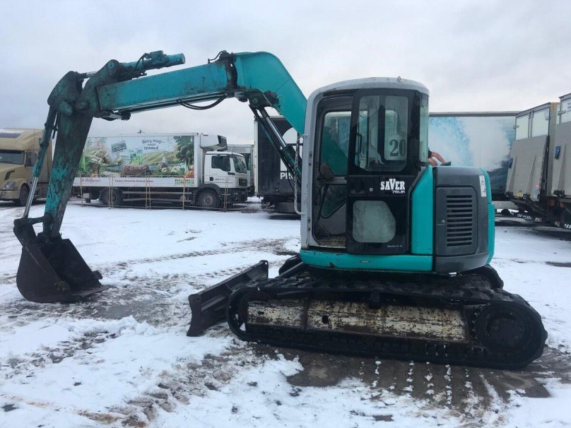 Kobelco sk75ur-2
