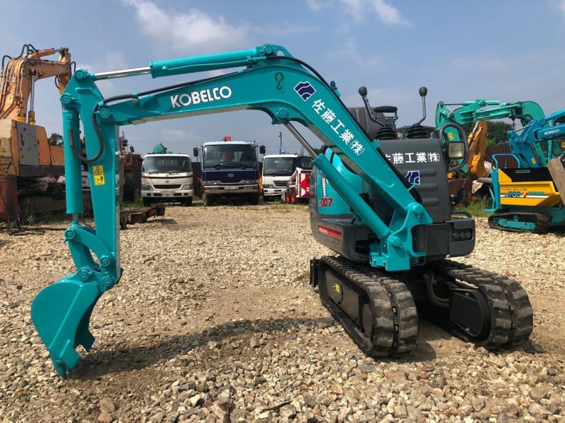 Мини экскаватор Кобелко 007