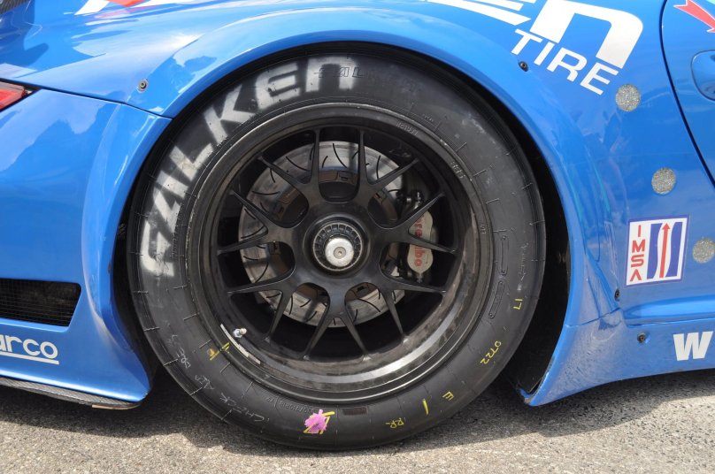 Honda s2000 Falken Tires