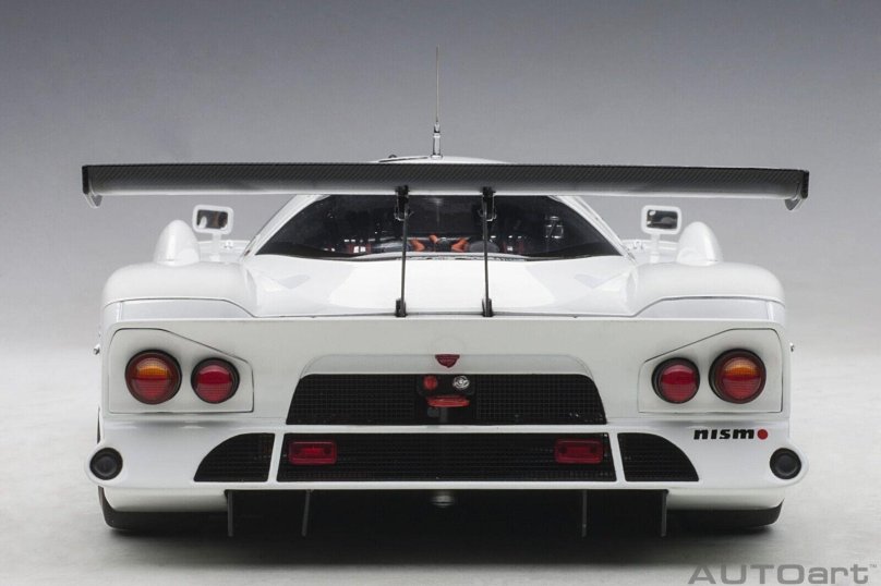 Nissan r390 gt1 White