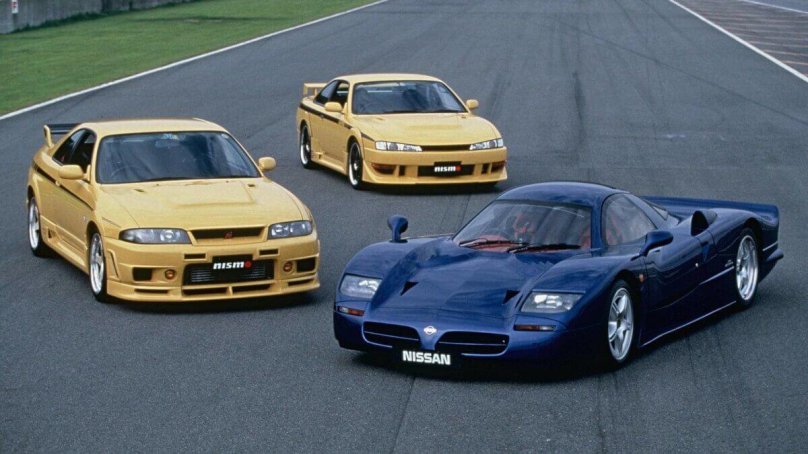 1998 Nissan r390