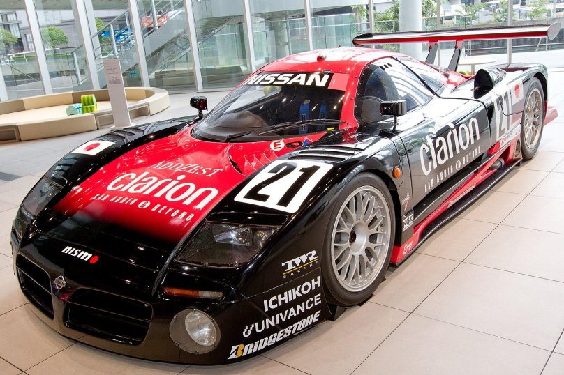 Nissan r390 gt1 Race car