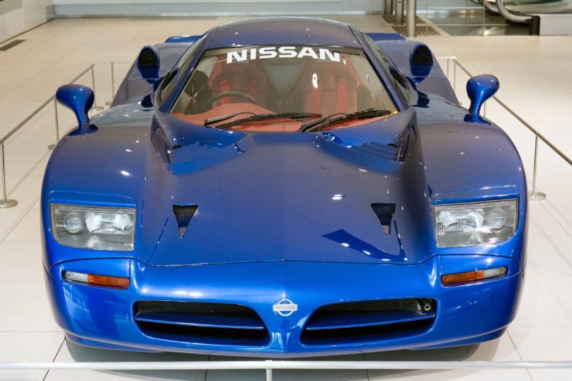 Nissan r390 gt