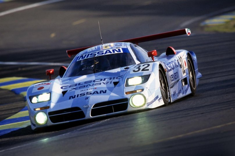 Nissan r390 gt1 le mans