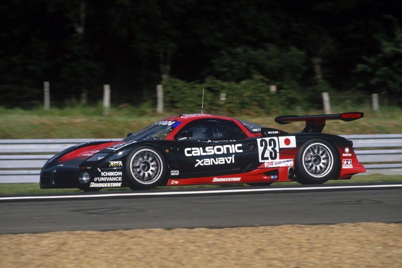 Lemans car Nissan r390