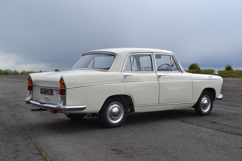 Автомобиль Моррис Оксфорд модель Матчбокс