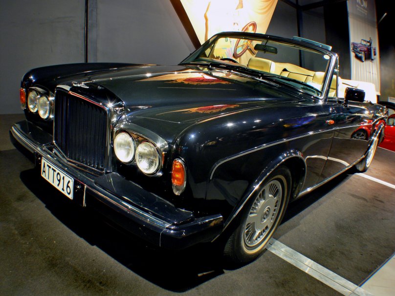 Rolls-Royce Corniche (2000)