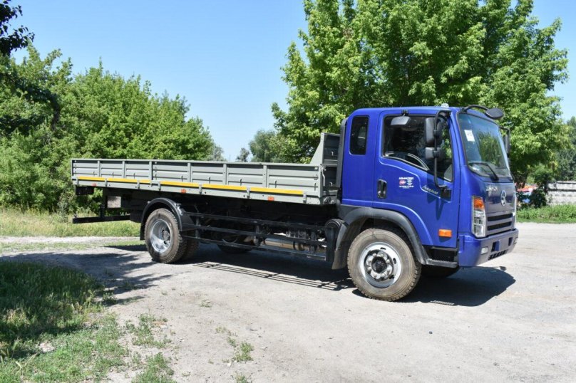 Бортовой грузовик Dayun cgc1120d 4х2