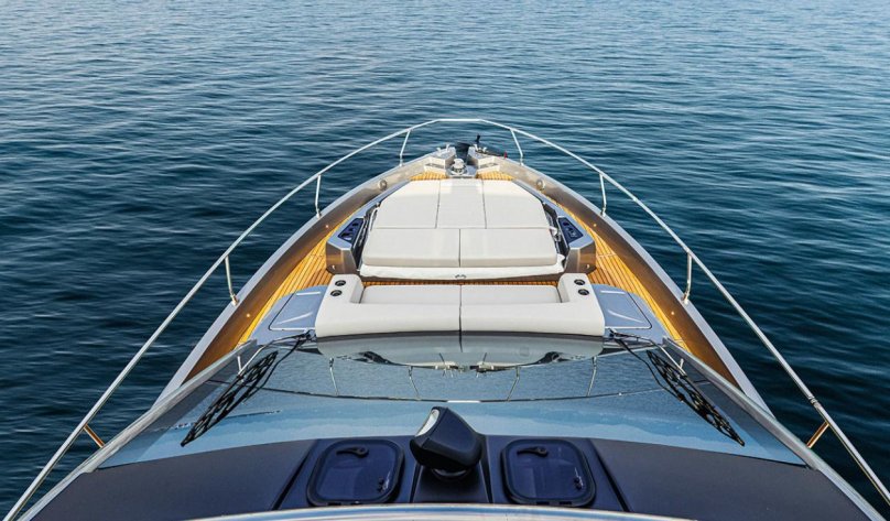 Яхта кранчи