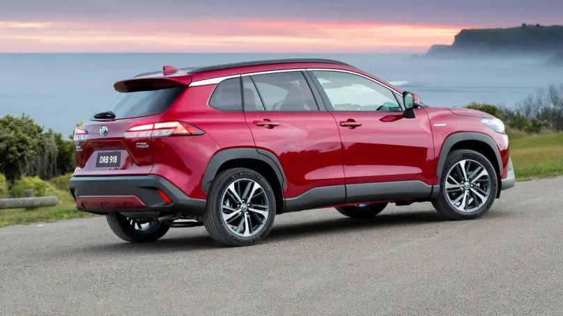 Тойота кросс