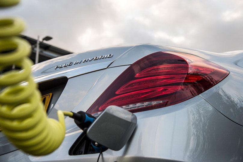 Подзаряжаемый гибрид