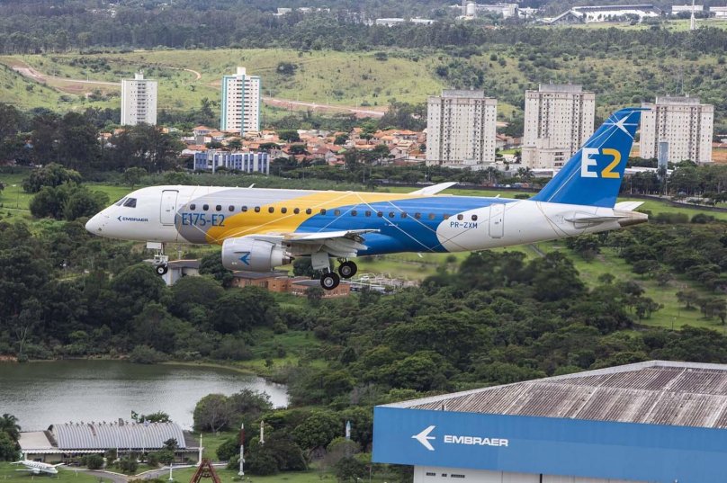 Embraer e175