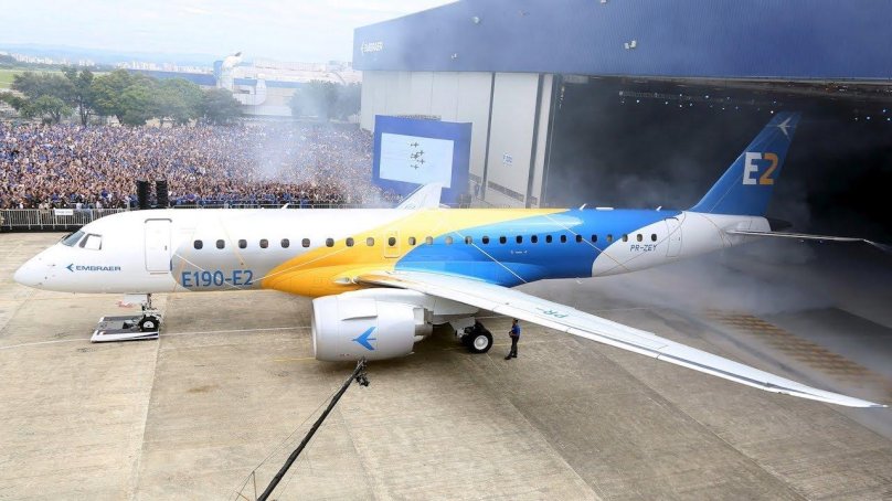 Самолет Эмбраер e-Jet