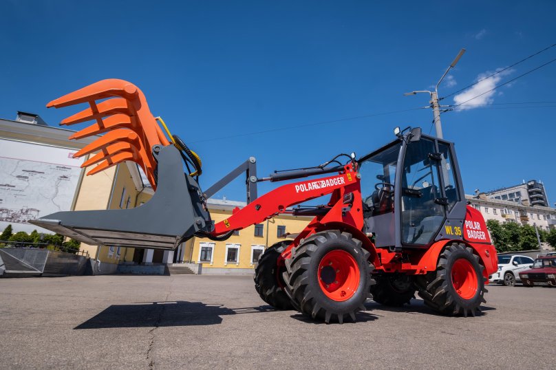 Погрузчик Polar Badger